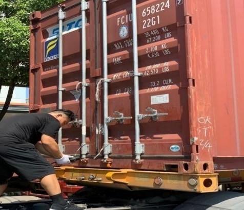 PRY-1100JBK 自動製紙フルートラミネート機械 14