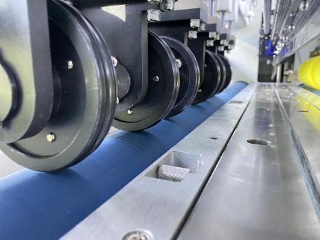 PRY-1800 シングルパス自動カートンボックスサンプルカッティングマシン 6