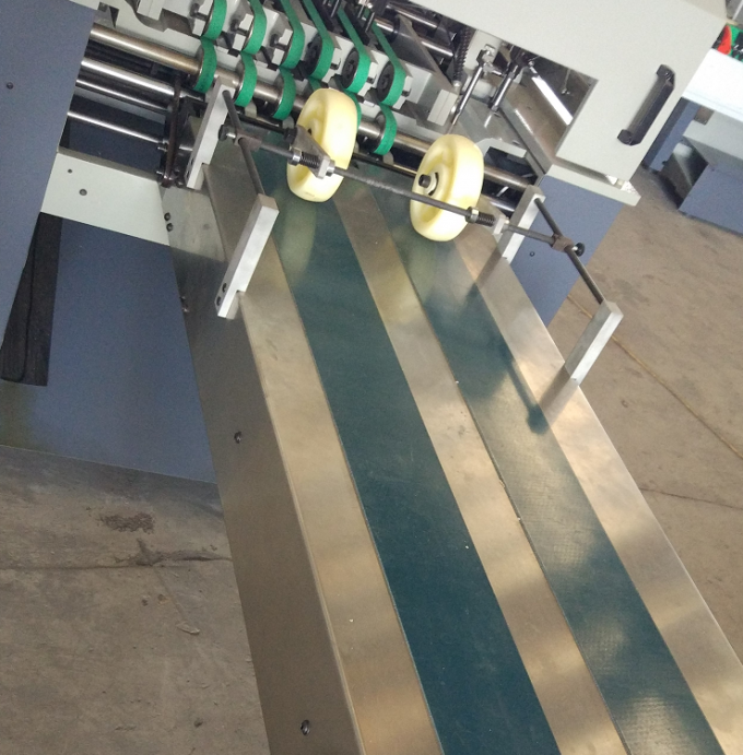 PRY-8D 集積・中綴じ・三方断裁機 9