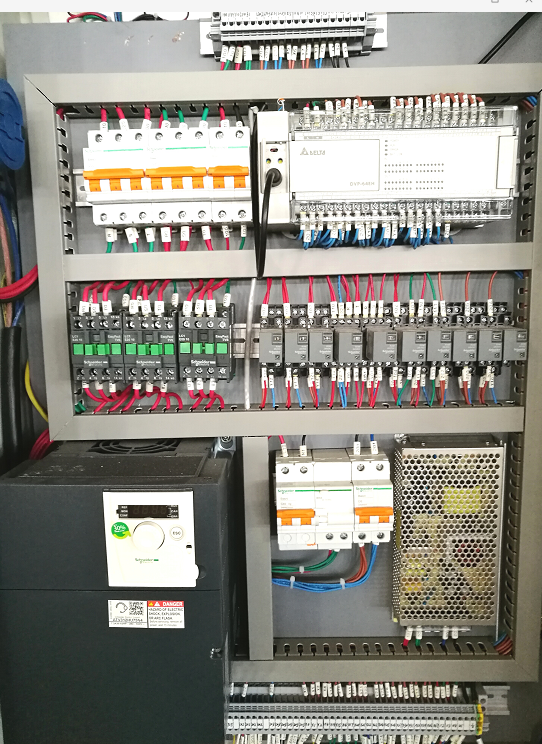 PRY-8D 集積・中綴じ・三方断裁機 10